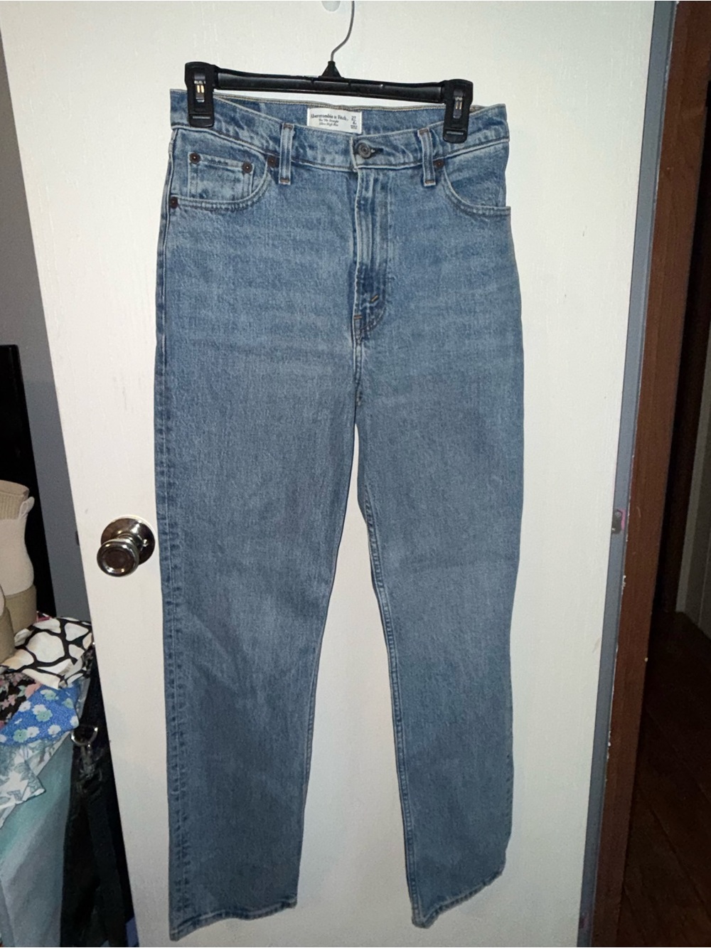 Abercrombie & Fitch High-Rise Straight Jeans in Light Blue